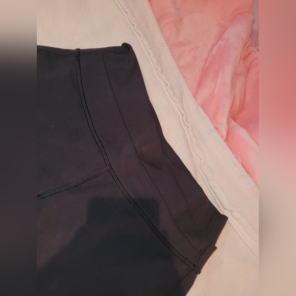 Black baggy Lululemon yoga pants - Picture 3 of 7